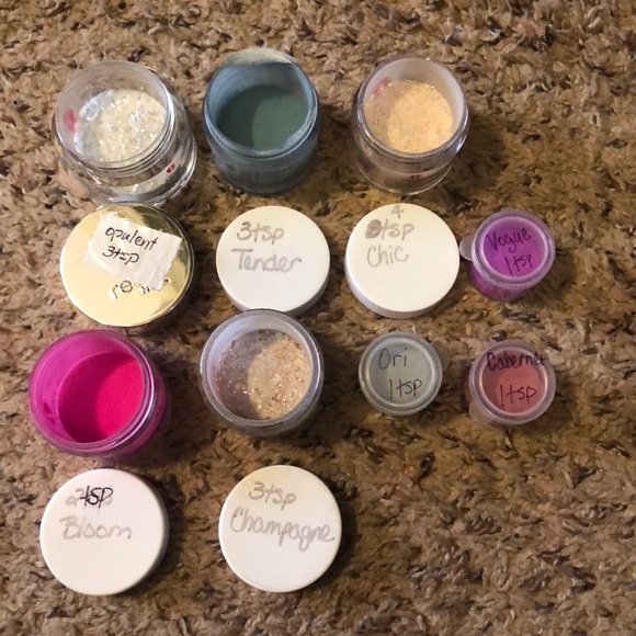 Revel nail powder